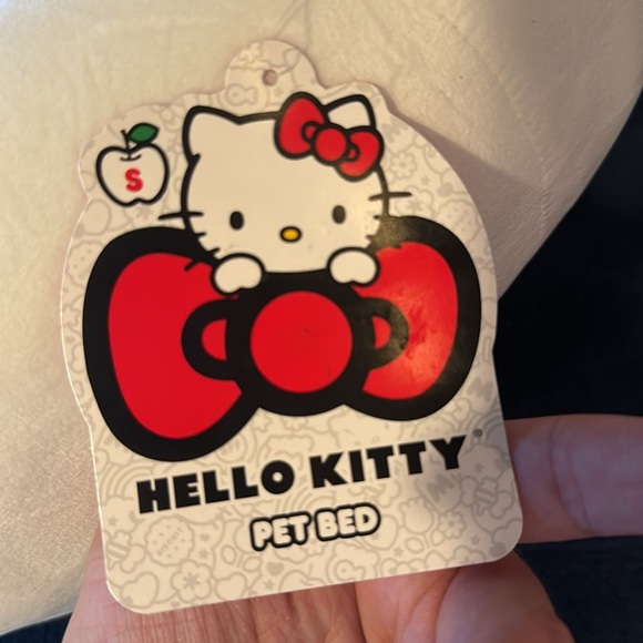 Hello kitty Sanrio jazware pet bed NWT - Picture 4 of 9